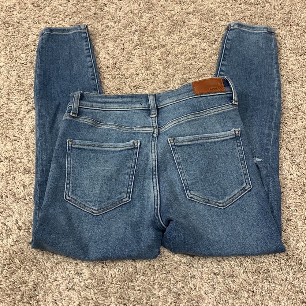 Express Skinny Mid Rise - Short - Picture 4 of 4